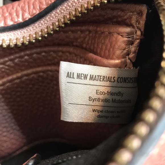 Demdaco Metallic Rose 6” Wristlet - Picture 10 of 10